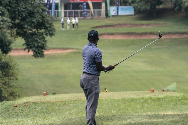3 Tips to Improve Your Golf Swing