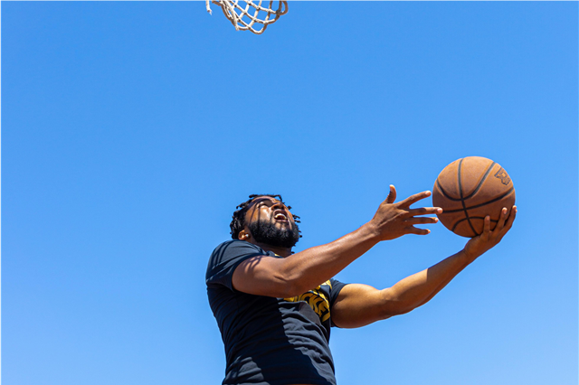 Basketball players who died on the court
